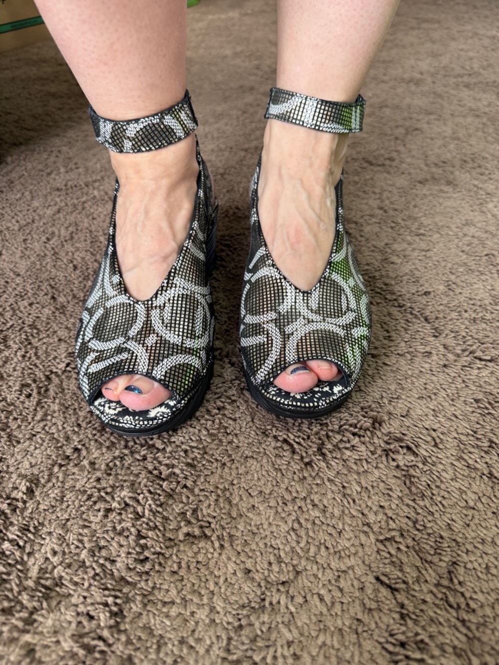 Black and White Patterned Ankle-Strap Peep-Toe Sandals